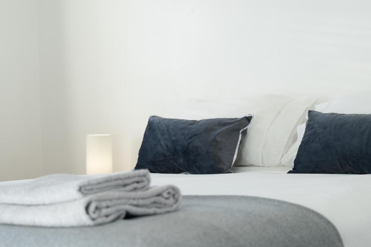 Dwellcome Home Ltd 2 King Beds West End Apt, Half Mile To Union Street Yet Quiet, Free Allocated Parking Space At Rear Entrance & Fast Wifi, Ideal For Long Term Contractor, Corporate, Etc Stays, Regular Housekeeping Option - See Our Site For Assuranc Aberdeen Bagian luar foto